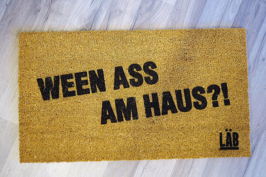 De Läb - Ween ass am Haus?! Teppech / Floormat - Accessory